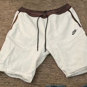 Men’s Nike Sportswear shorts